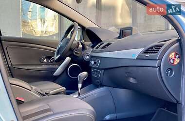 Седан Renault Fluence 2012 в Калуші