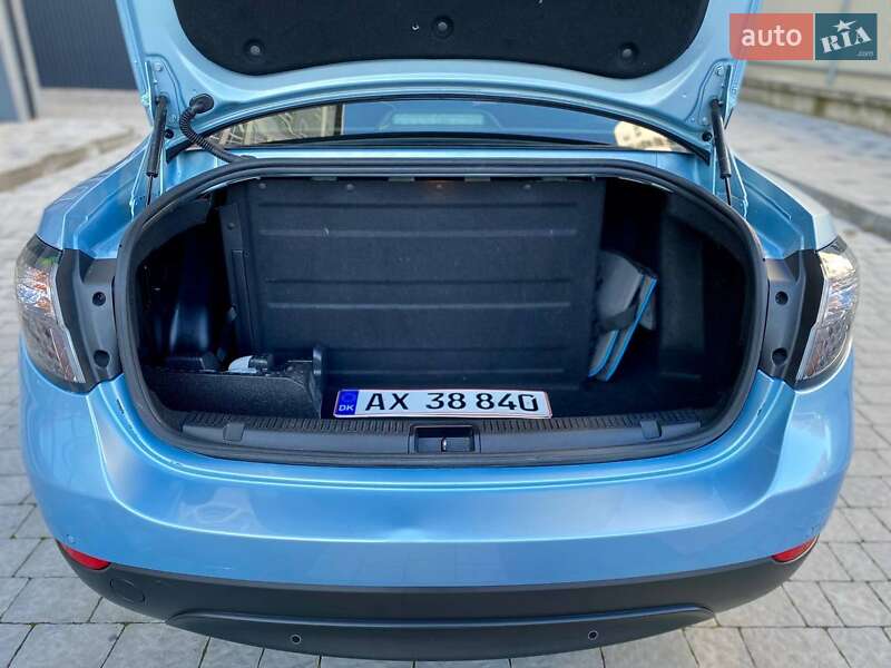 Седан Renault Fluence 2012 в Калуші