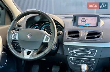 Седан Renault Fluence 2012 в Калуші