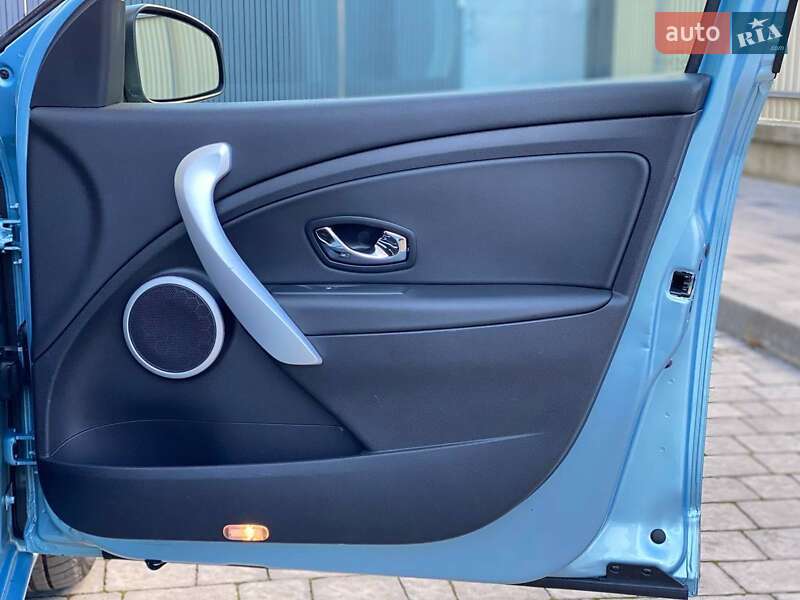 Седан Renault Fluence 2012 в Калуші
