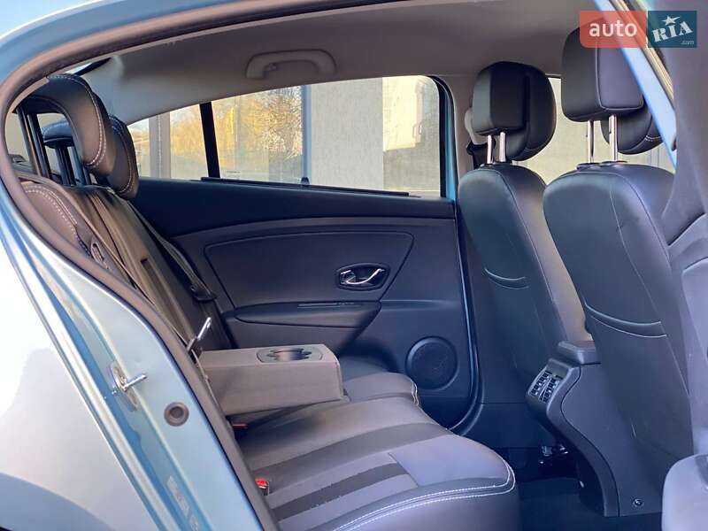 Седан Renault Fluence 2012 в Калуші