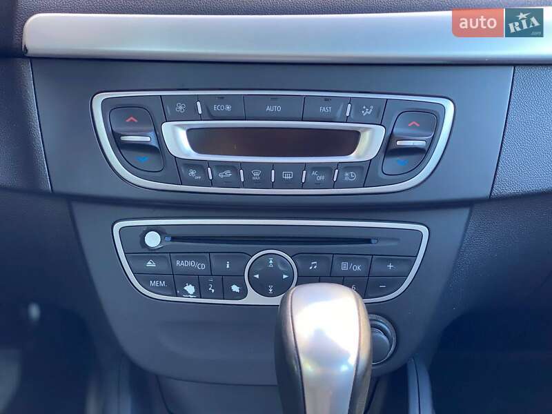 Седан Renault Fluence 2012 в Калуші