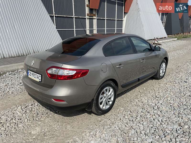 Седан Renault Fluence 2014 в Чернигове