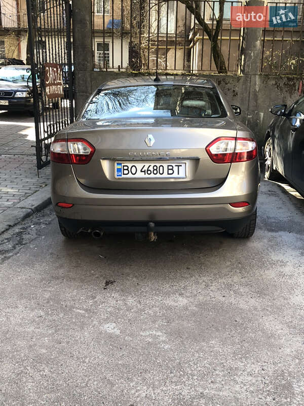 Седан Renault Fluence 2010 в Тернополе