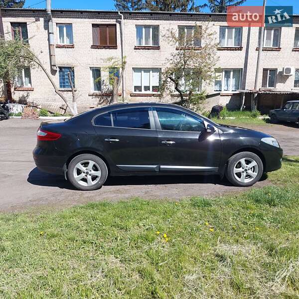 Седан Renault Fluence 2011 в Кривом Озере