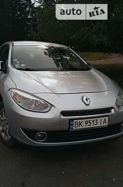 Седан Renault Fluence 2010 в Дубні