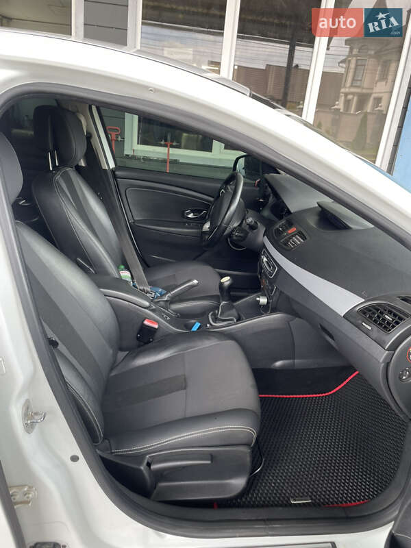 Седан Renault Fluence 2011 в Черновцах