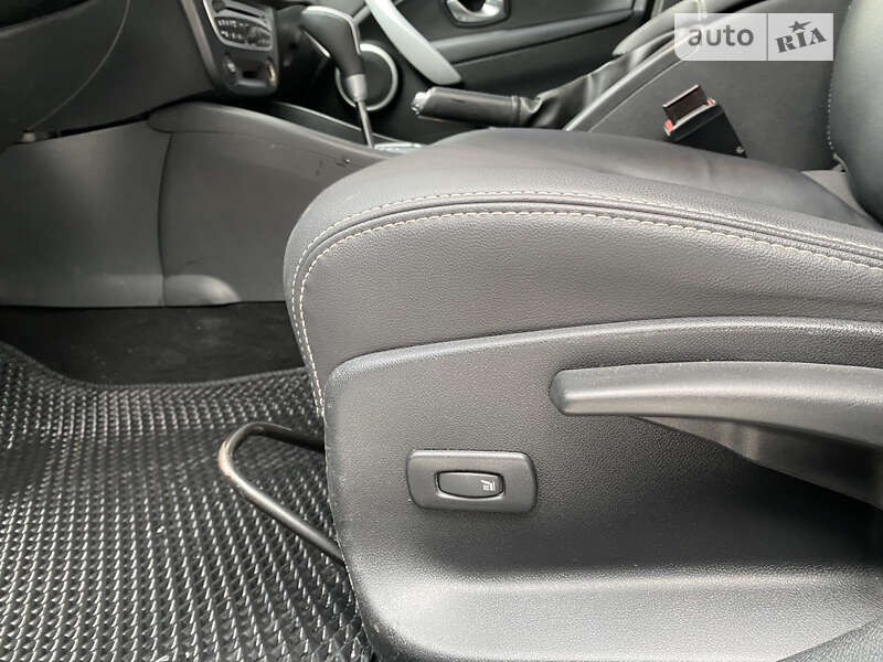 Седан Renault Fluence 2010 в Івано-Франківську