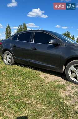 Седан Renault Fluence 2010 в 