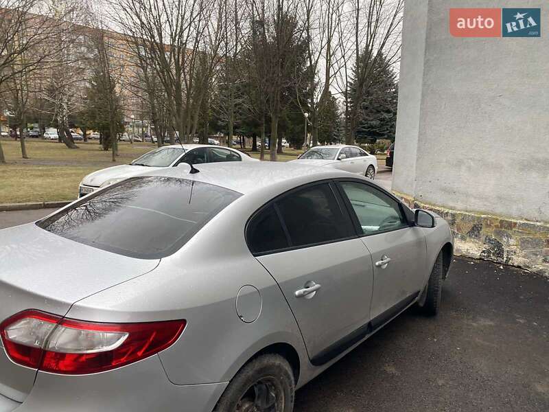 Седан Renault Fluence 2015 в Ровно