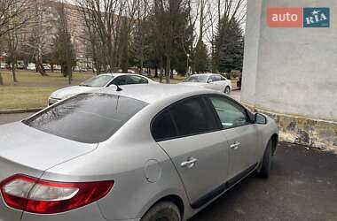 Седан Renault Fluence 2015 в 