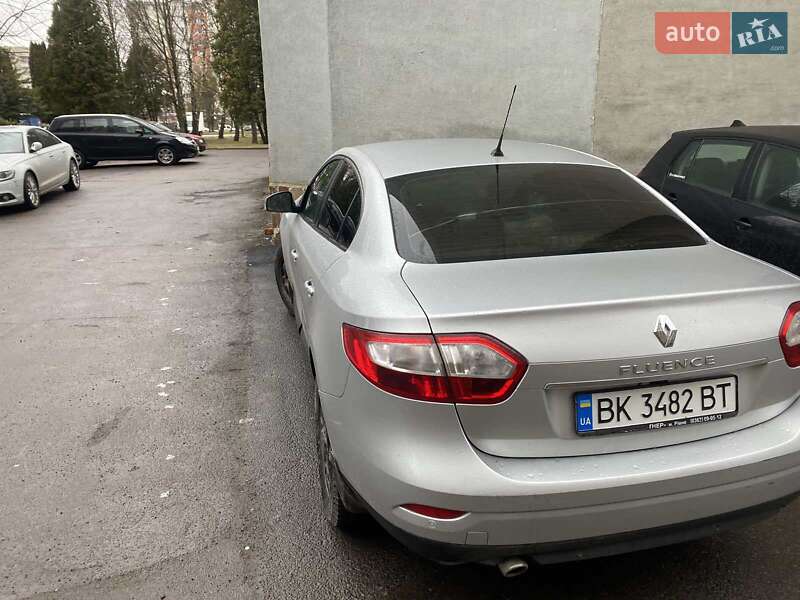 Седан Renault Fluence 2015 в Ровно