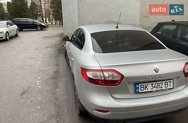 Седан Renault Fluence 2015 в 