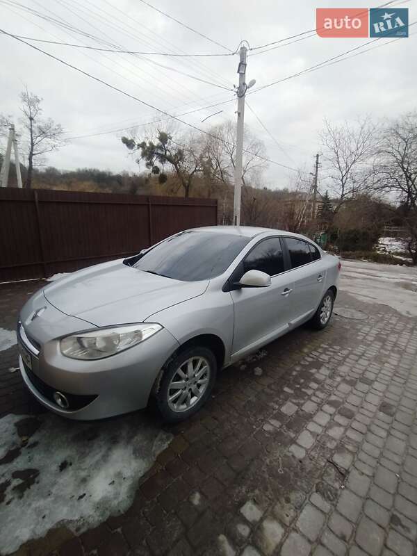 Седан Renault Fluence 2010 в 
