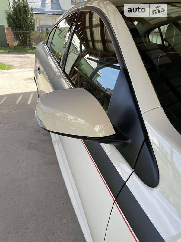 Седан Renault Fluence 2013 в Трускавце