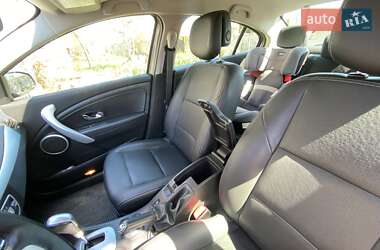 Седан Renault Fluence 2012 в 