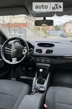 Седан Renault Fluence 2011 в Львове