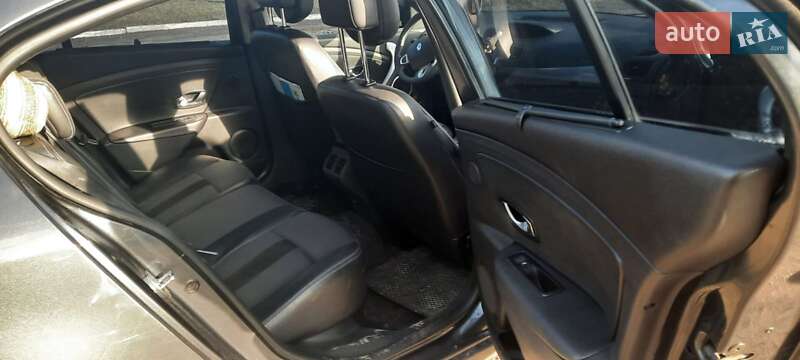 Седан Renault Fluence 2010 в Ровно