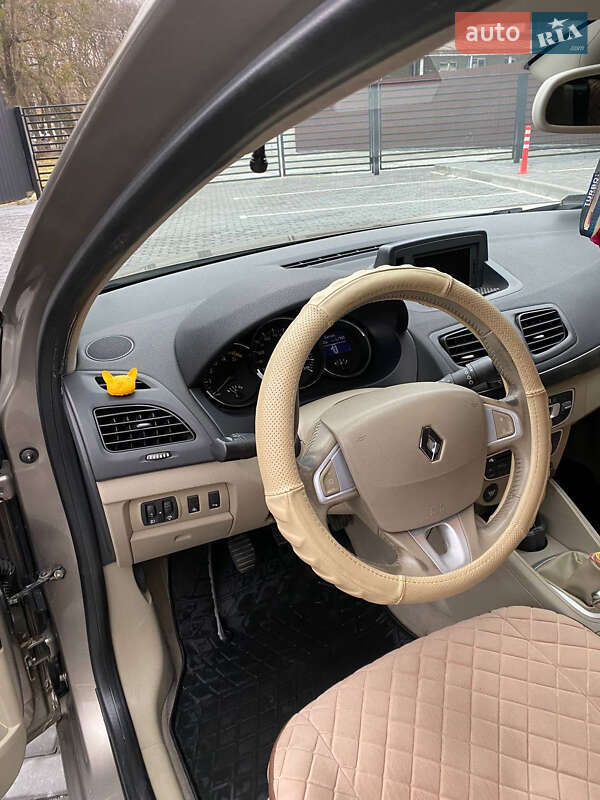 Седан Renault Fluence 2010 в Сваляве фото 19 Седан Renault Fluence 2010 в Сваляве