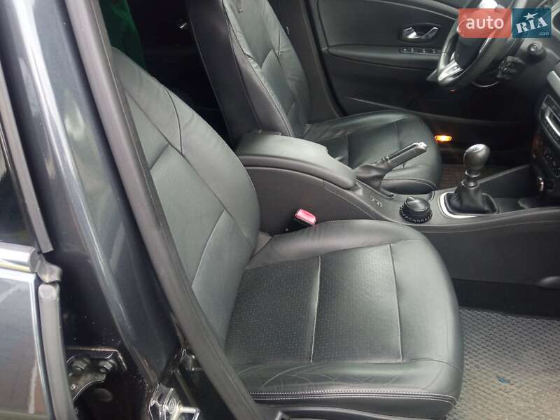 Седан Renault Fluence 2011 в Львові