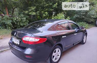 Седан Renault Fluence 2010 в Полтаве