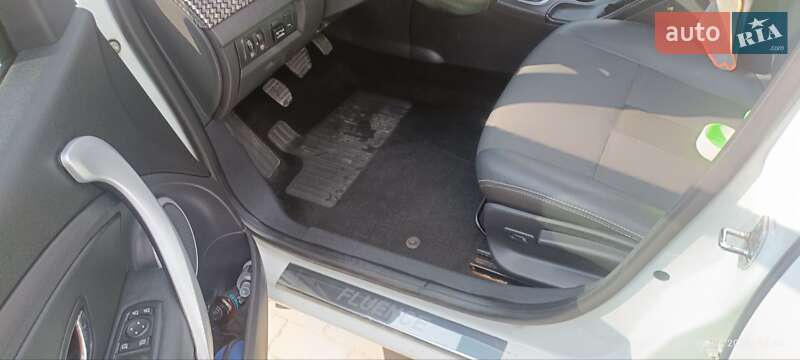 Седан Renault Fluence 2012 в Шепетівці