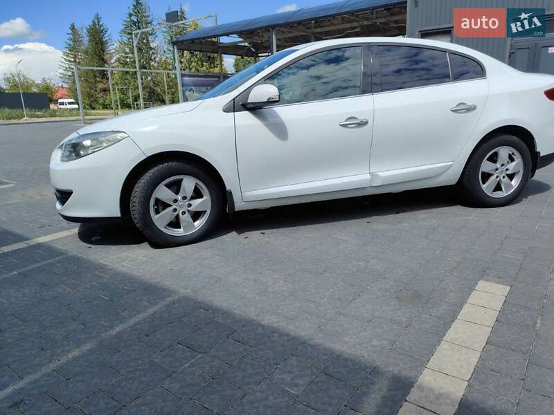 Седан Renault Fluence 2011 в Самборе