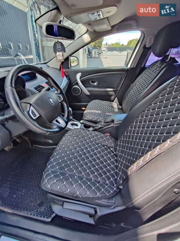 Седан Renault Fluence 2011 в Самборе