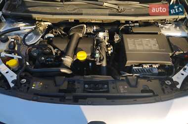 Седан Renault Fluence 2014 в 