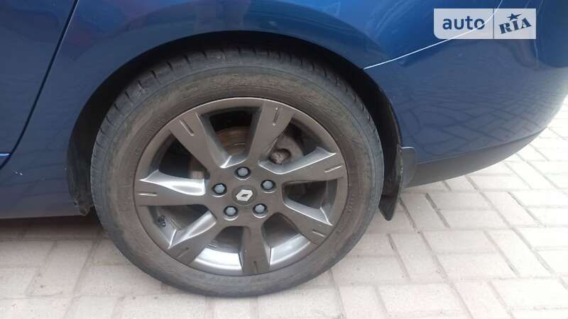 Седан Renault Fluence 2010 в Черкасах