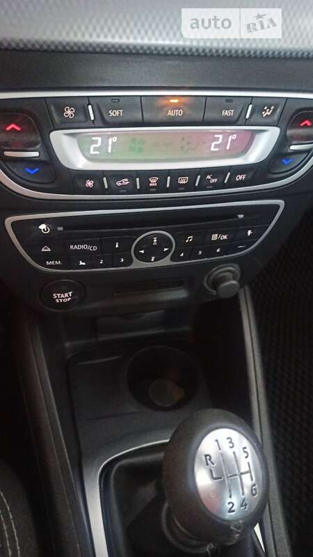 Седан Renault Fluence 2010 в Черкасах