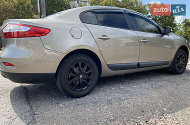 Седан Renault Fluence 2011 в 