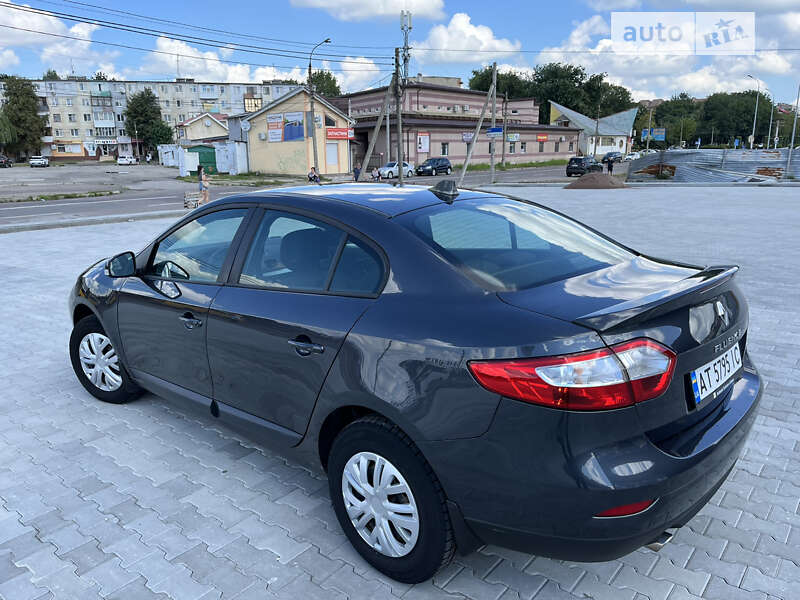 Седан Renault Fluence 2010 в Калуші