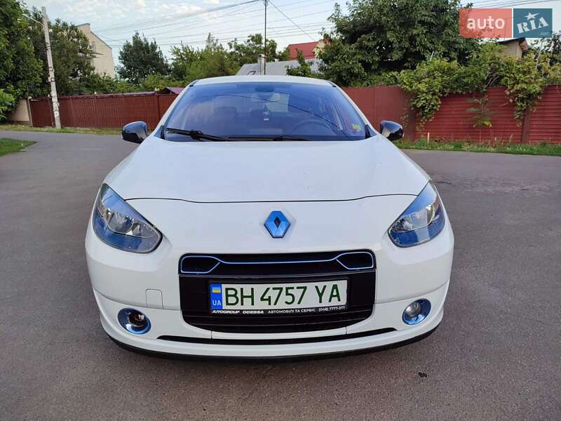 Седан Renault Fluence 2012 в 