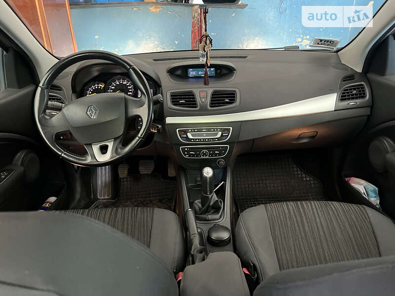 Седан Renault Fluence 2012 в Южноукраїнську