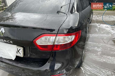 Седан Renault Fluence 2011 в 