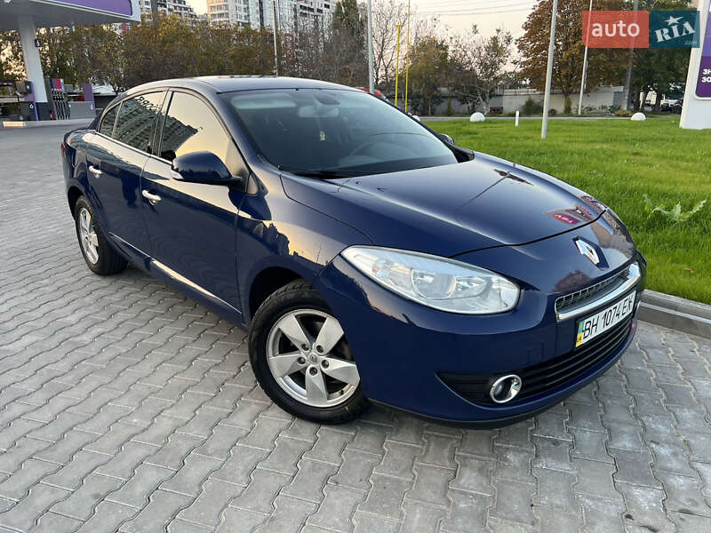 Седан Renault Fluence 2011 в 