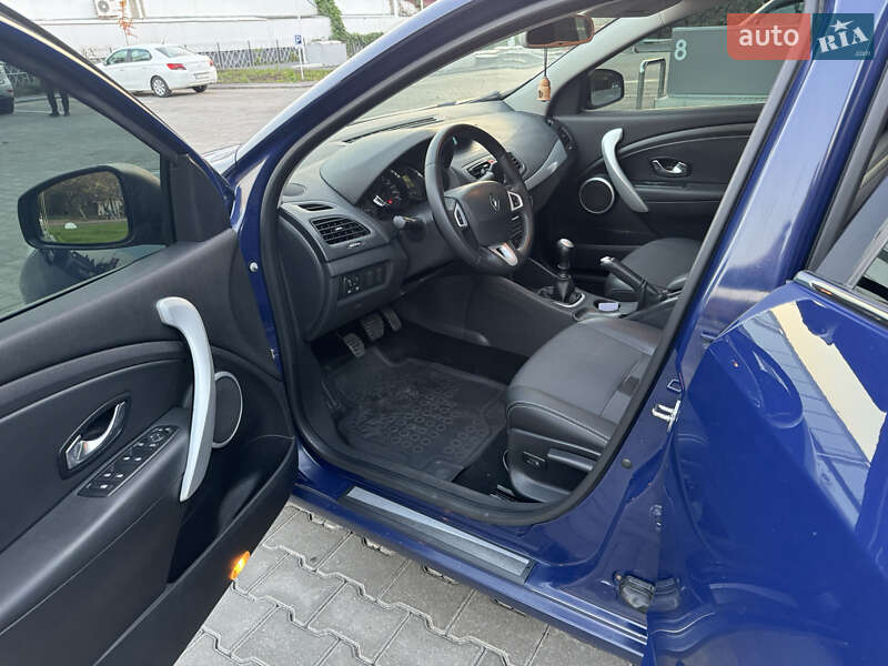Седан Renault Fluence 2011 в Одессе
