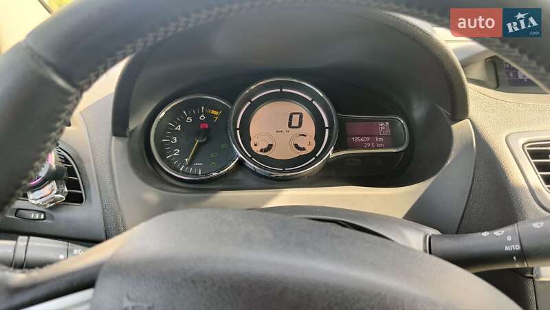 Седан Renault Fluence 2011 в Днепре