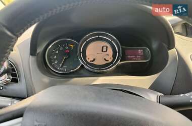 Седан Renault Fluence 2011 в 