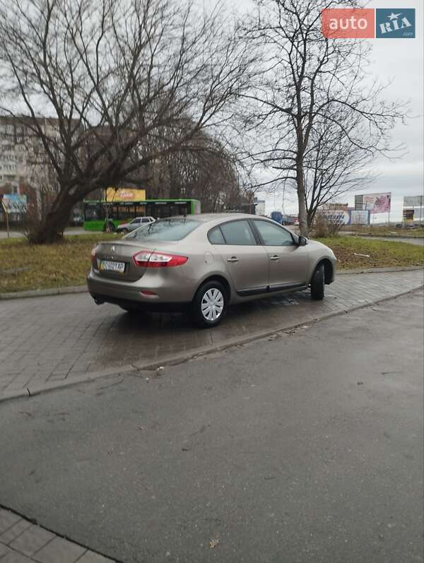 Седан Renault Fluence 2010 в Тернополе