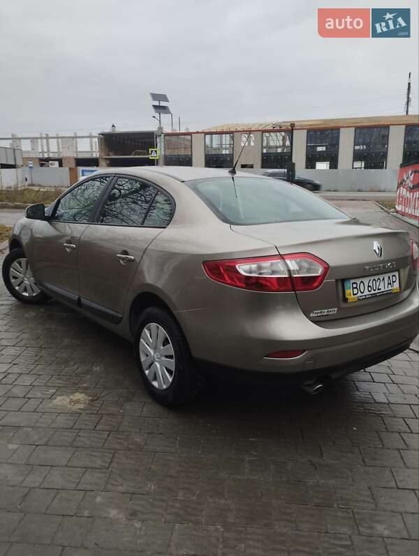 Седан Renault Fluence 2010 в Тернополе