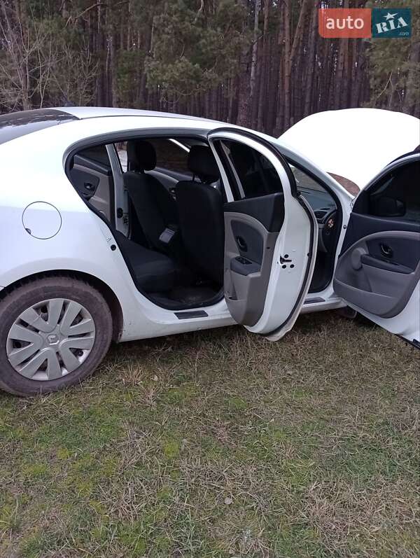 Седан Renault Fluence 2011 в Сумах