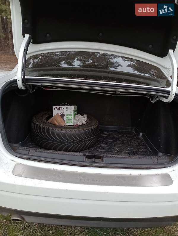 Седан Renault Fluence 2011 в Сумах