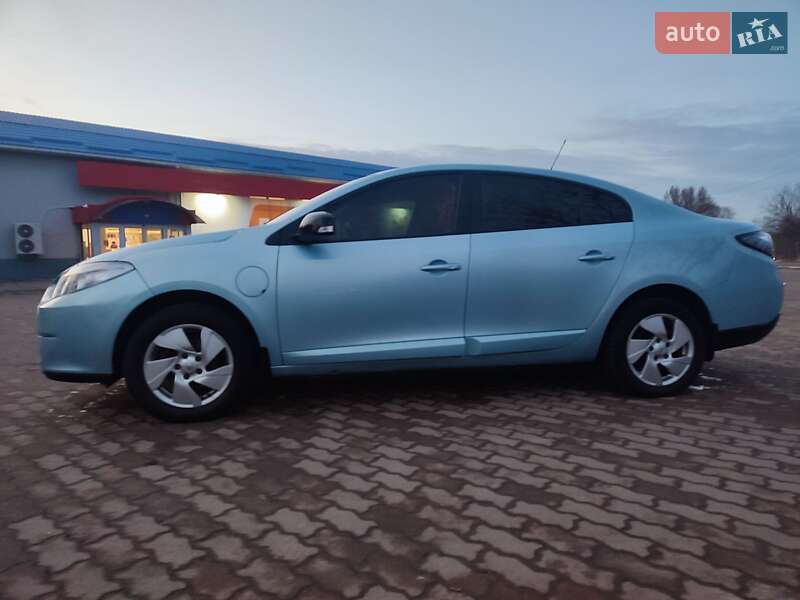 Седан Renault Fluence 2012 в Івано-Франківську