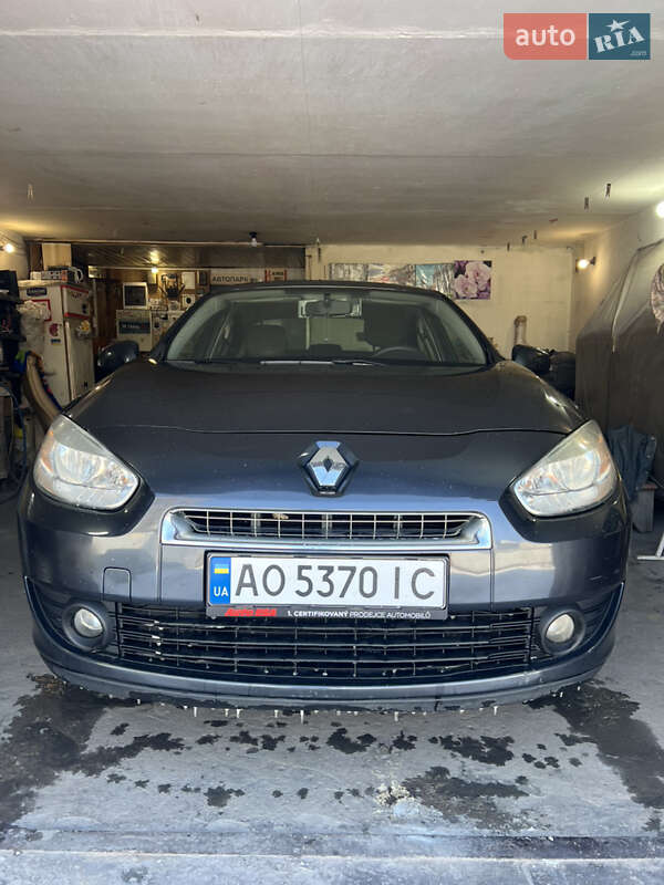Седан Renault Fluence 2010 в 