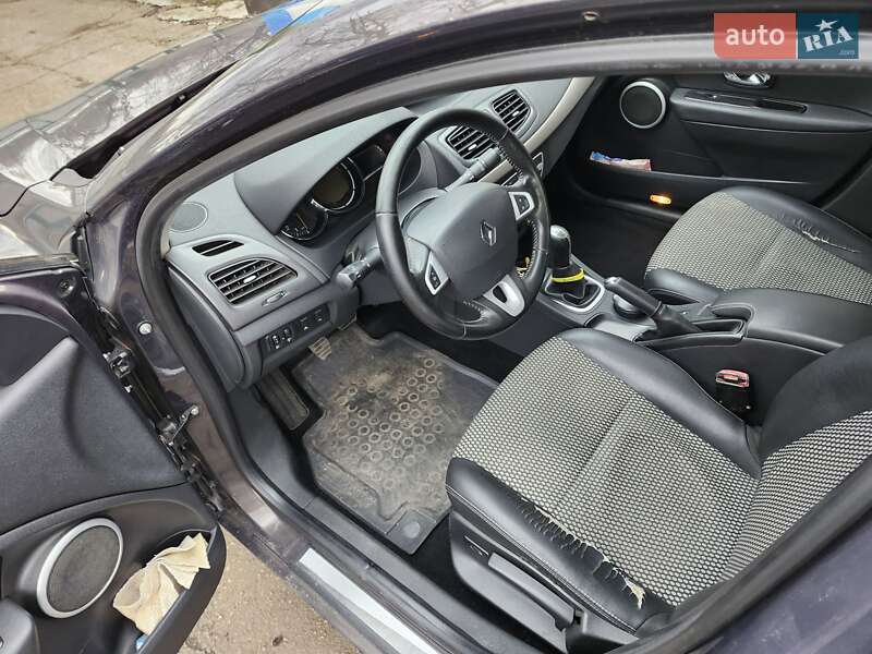 Седан Renault Fluence 2012 в Умани