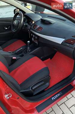 Седан Renault Fluence 2010 в 
