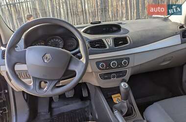 Седан Renault Fluence 2012 в 