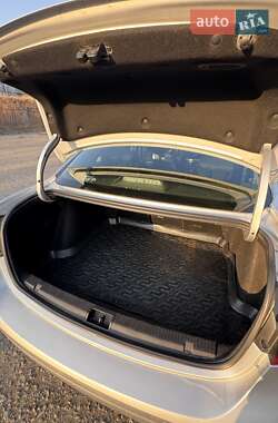 Седан Renault Fluence 2012 в 